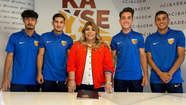 Kayserispor Alt Yapıdan 3 futbolcuya Profesyonel Lisans Çıkardı.