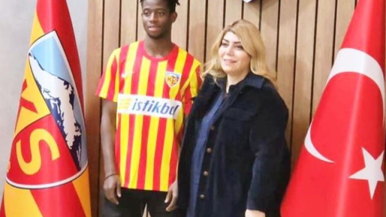 Kayserispor Jocelyn Janneh ile 3 Yıllık Profesyonel Sözleşme İmzaladı.