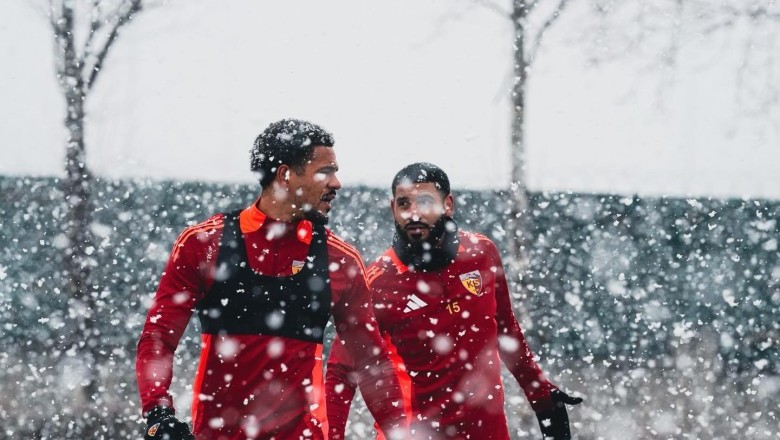 Kayserispor Gençlerbirliği maçı hazırlıklarına Kar Altında devam etti.