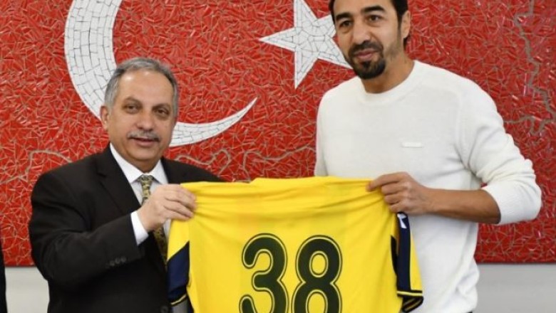 Talasgücü Belediyespor, İbrahim Öztürk ile 2,5 yıllık sözleşme imzaladı.