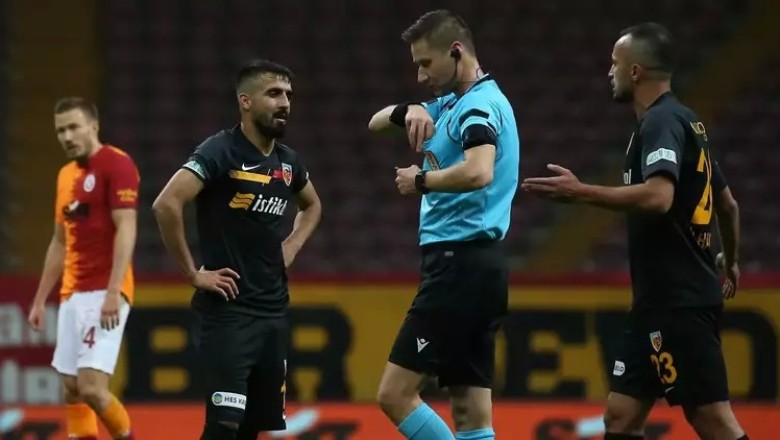 Kayserispor-Sivasspor Maçını Turgut Doman Yönetecek.