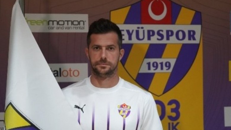 Uğur Demirok, Eyüpspor'a Resmi İmzayı Attı.